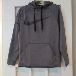 ⌛️ Nike Hoodie 10/29